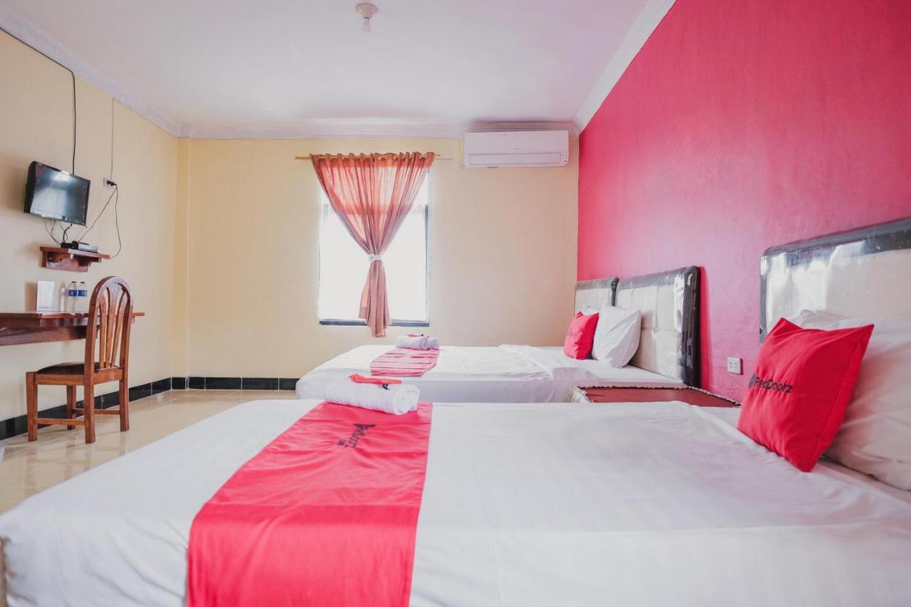 Reddoorz Syariah Near Kebun Raya Liwa Hotell Negarabatin Eksteriør bilde